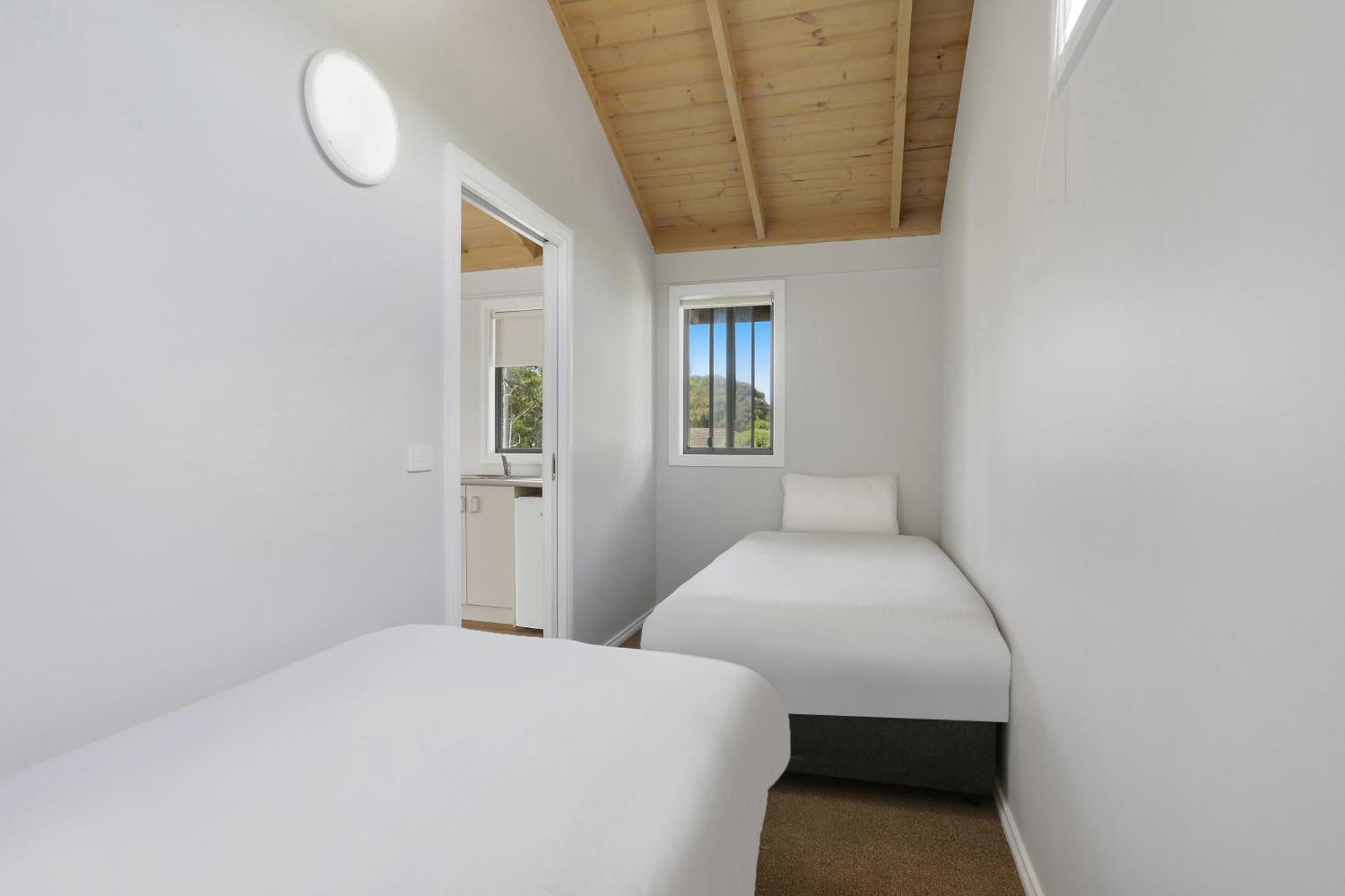 The Great Ocean Road Studios Port Campbell Room photo